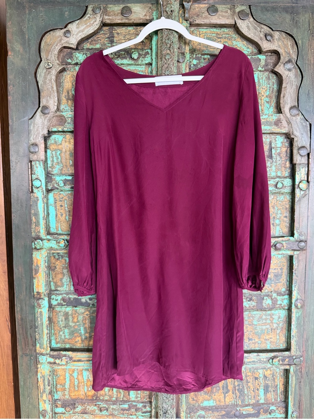 AMANDA UPRICHARD Black Cherry Maroon Plum silk longsleeve v-neck mini